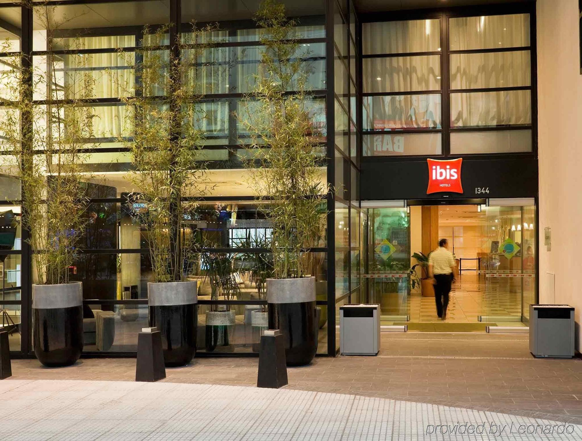 Ibis Buenos Aires Obelisco Hotel Exterior photo
