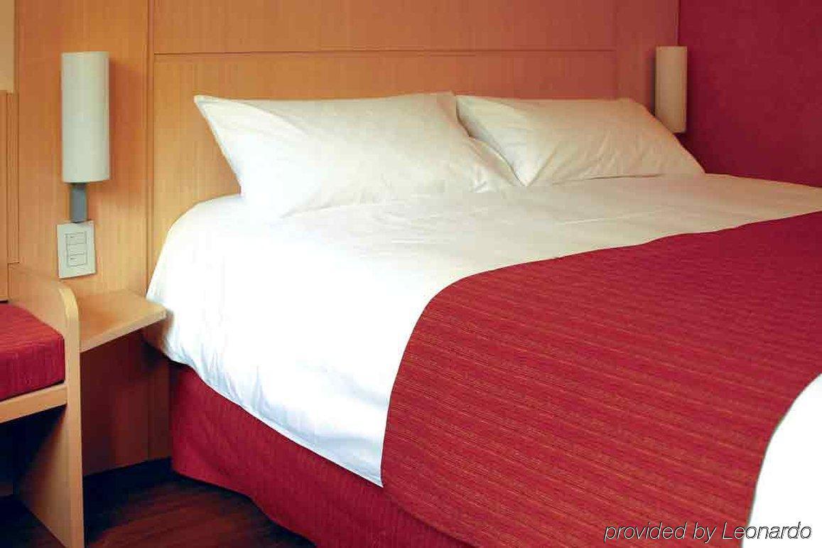 Ibis Buenos Aires Obelisco Hotel Exterior photo